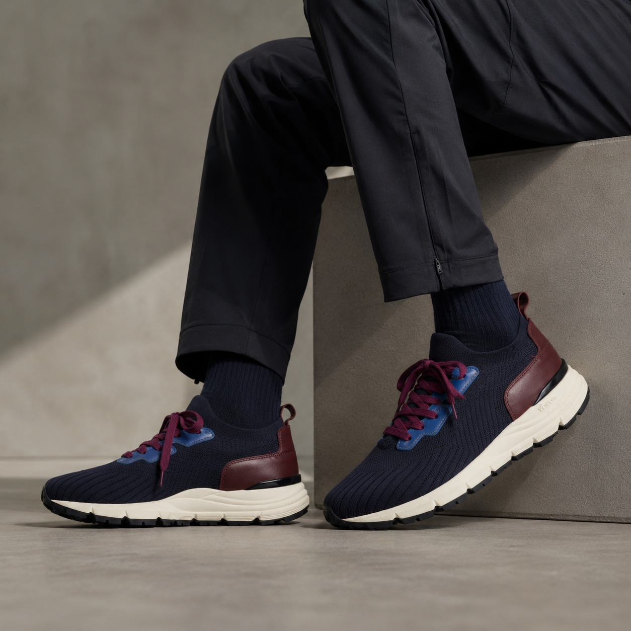 Knit trainer