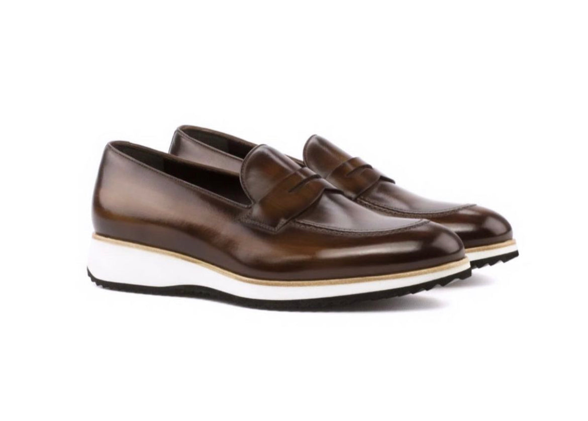 Casual loafer.
