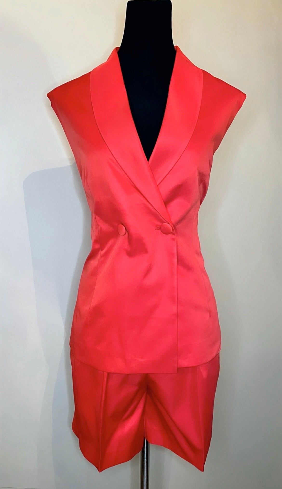 Cedron Collection Hand-Crafted Bespoke Suit.